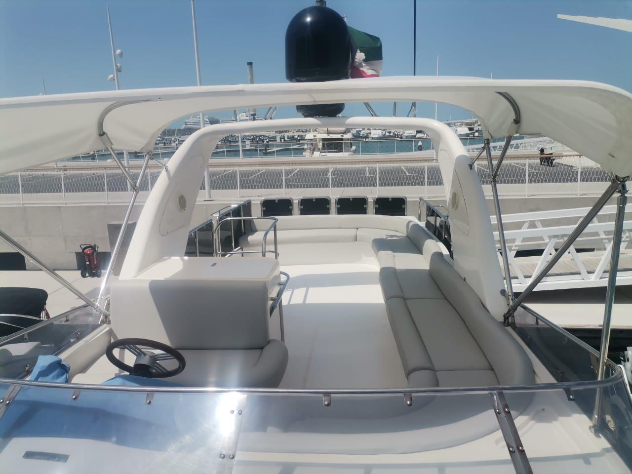 Empress Yacht 6